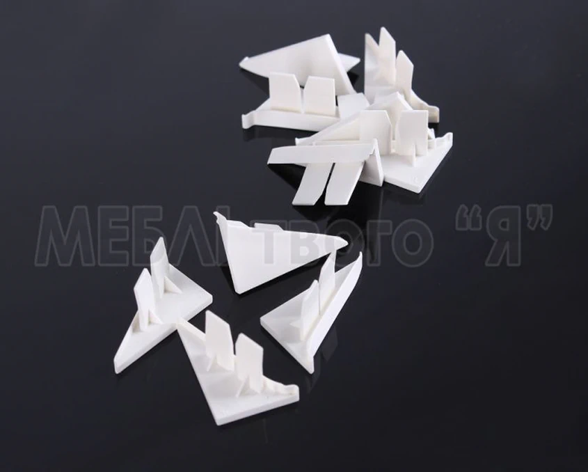 Для плінтуса Rehau 112 Заглушка права 91115 Біла