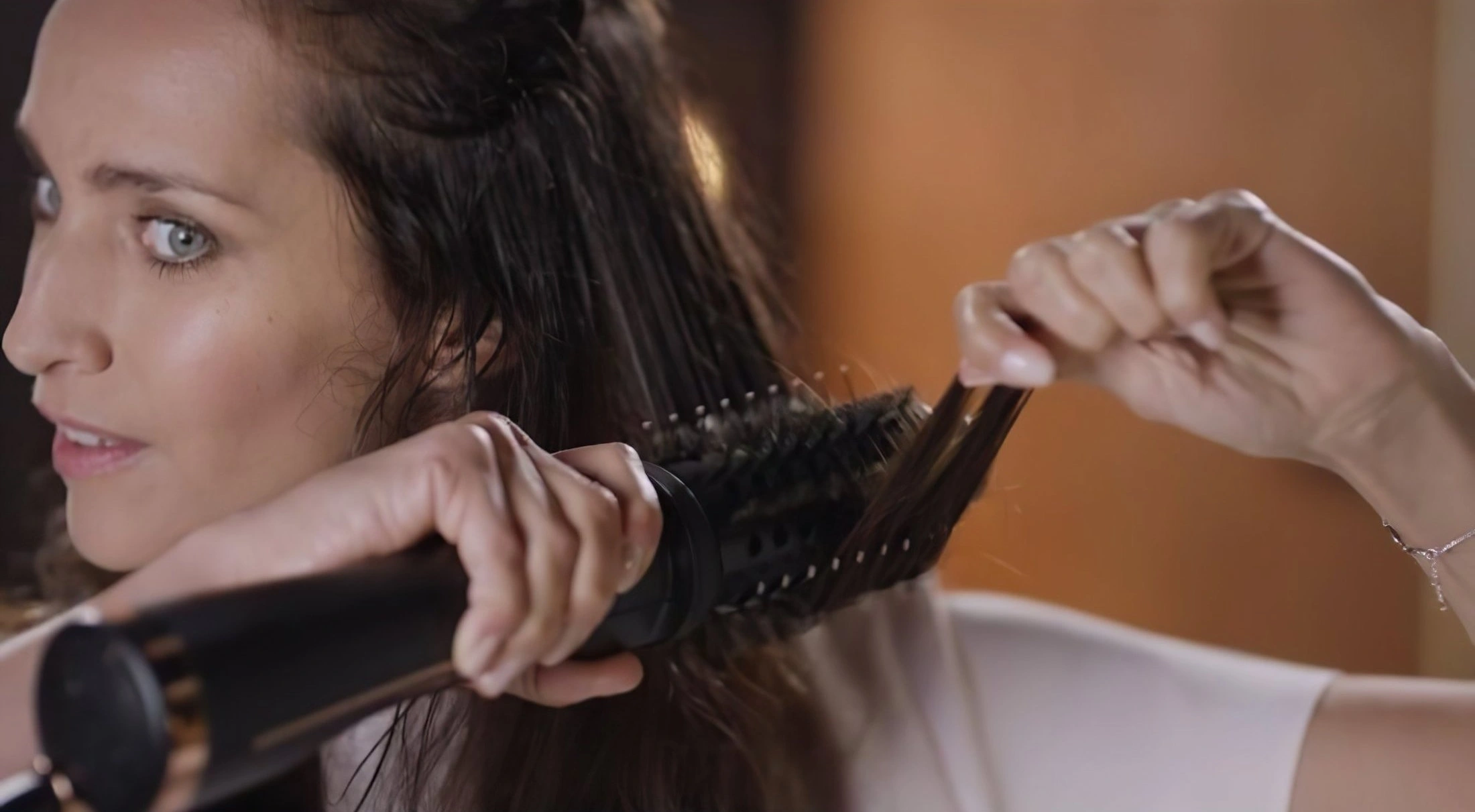 Фен-щітка Rowenta Ultimate Experience, 750Вт, 1 режими, іоніз-я, оберт.насадок, кераміка, чорний - 2